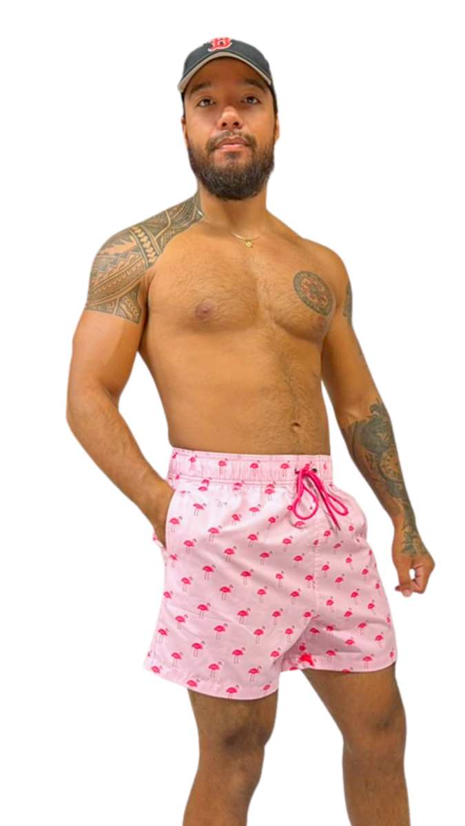 Short de bain homme rose clair avec imprimé flamants – maillot de bain homme tendance été – Image 3